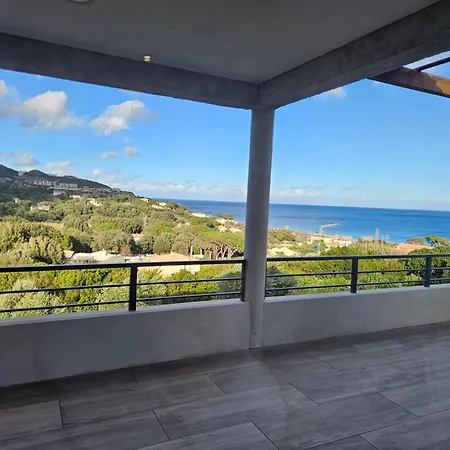 Belle Avec Piscine Vue Mer- Cap Corse 别墅 *