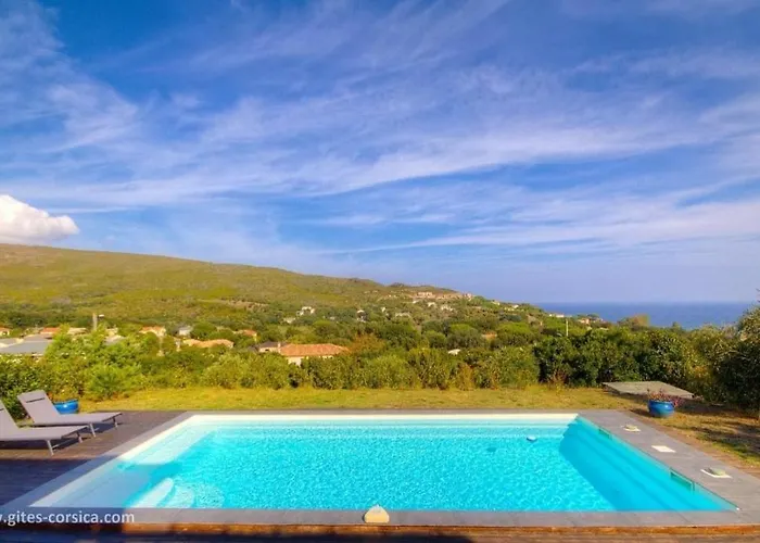 Belle Avec Piscine Vue Mer- Cap Corse *