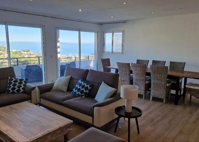 Belle Avec Piscine Vue Mer- Cap Corse 别墅 *