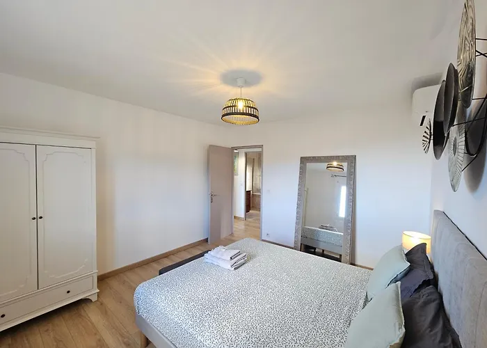 Belle Avec Piscine Vue Mer- Cap Corse *