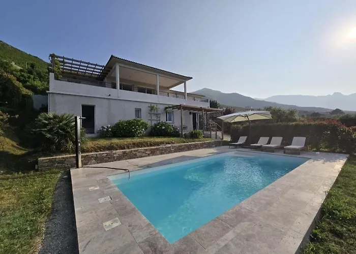 Belle Avec Piscine Vue Mer- Cap Corse Sisco