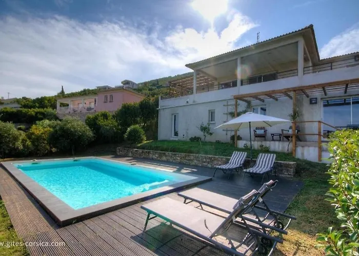 Belle Avec Piscine Vue Mer- Cap Corse Sisco