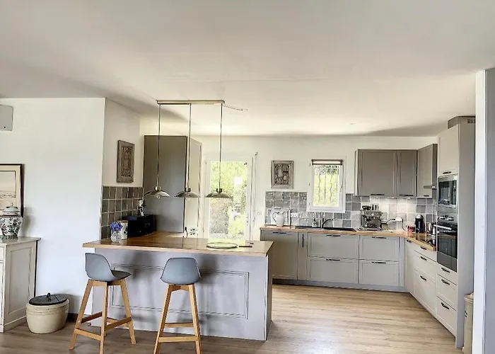 Belle Avec Piscine Vue Mer- Cap Corse